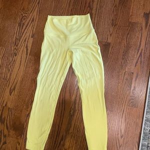 Nearly new Lululemon High Rise Align 25’ leggings